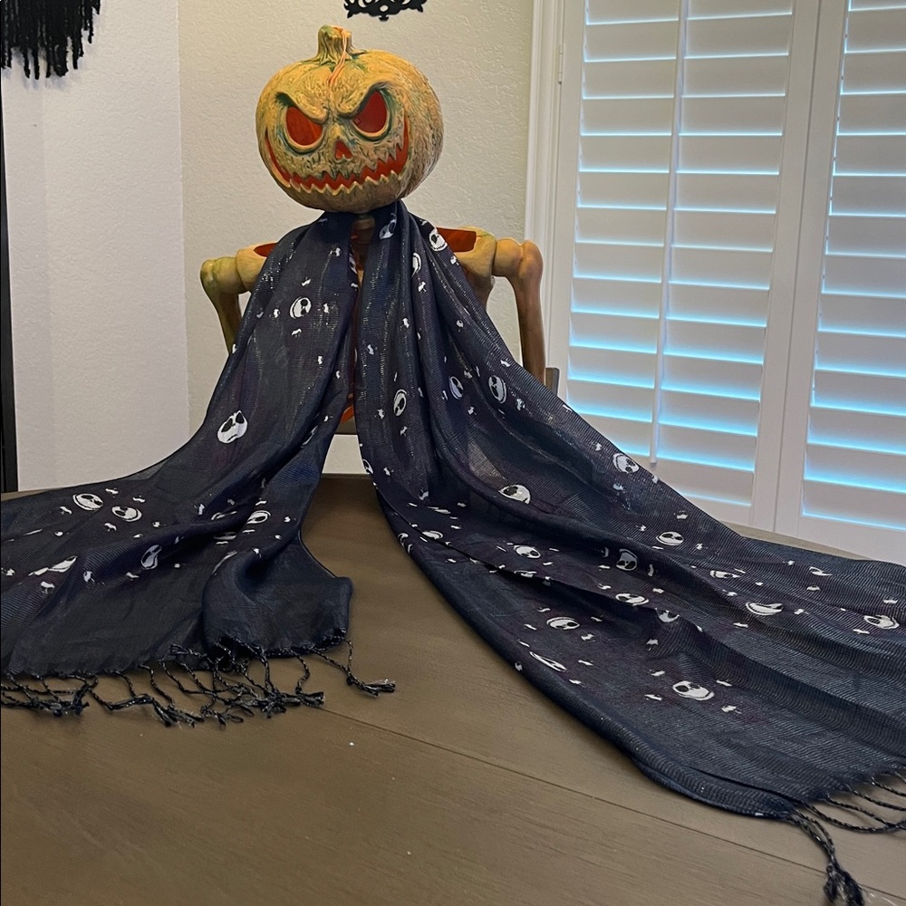 NWOT Official Disney Parks Nightmare Before Christmas Fringed Scarf